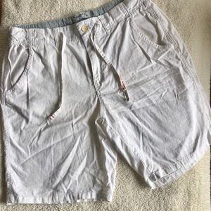 Men’s lightweight linen short